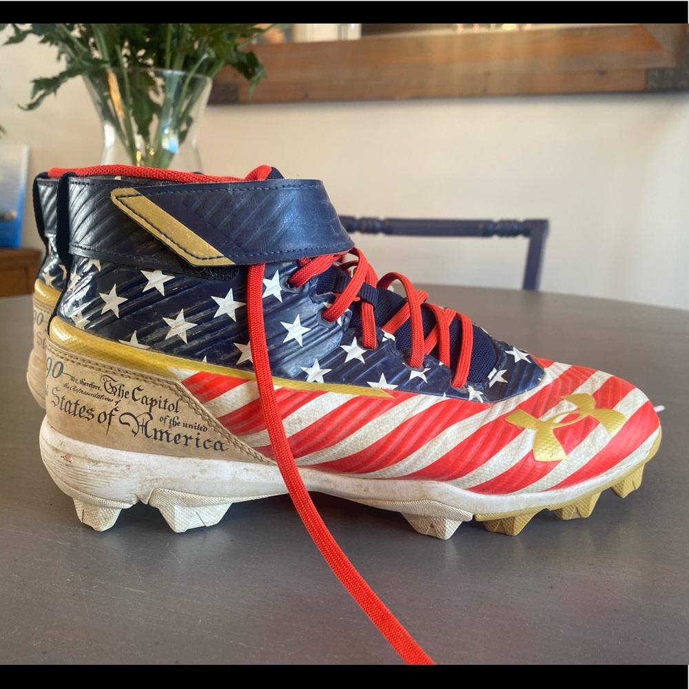 Under Armour baseball cleats 5.5Y